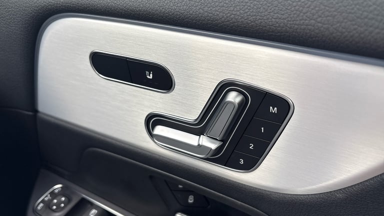 2025 Mercedes-Benz EQA 250+ 140kW AMG Line Prem Plus 70.5kWh 5dr Auto Electric Hatchback Hatchbac...