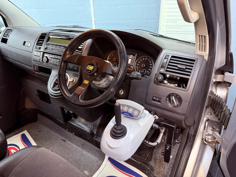 2011 Volkswagen Caravelle 2.0 TDI Executive DSG Euro 5 5dr MPV Diesel Automatic