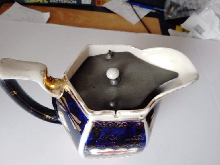 Arthur Wood IMARI Teapot and Hot Water Jug. Teapot good shape. Jug has unusual self levelling lid