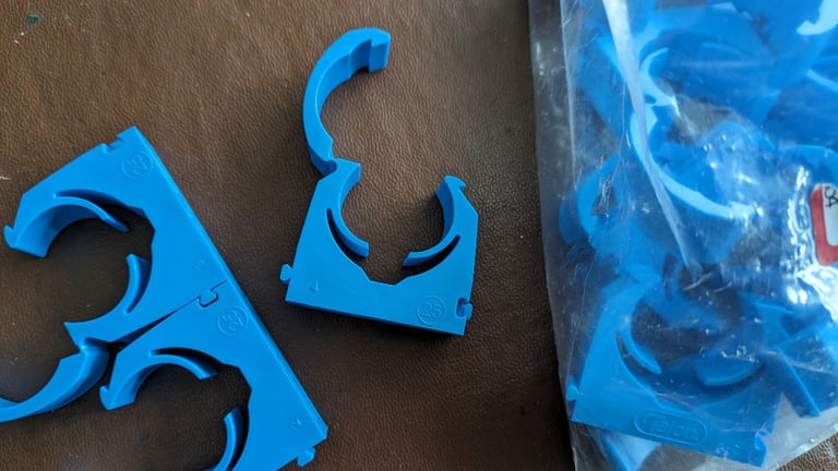 image for MDPE blue waterpipe clips 25mm