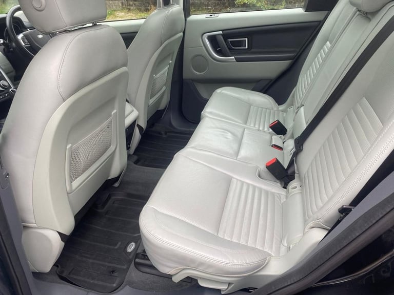 2018 Land Rover Discovery Sport 2.0 TD4 HSE Luxury SUV 5dr Diesel Manual 4WD Euro 6 (s/s) (180 ps...