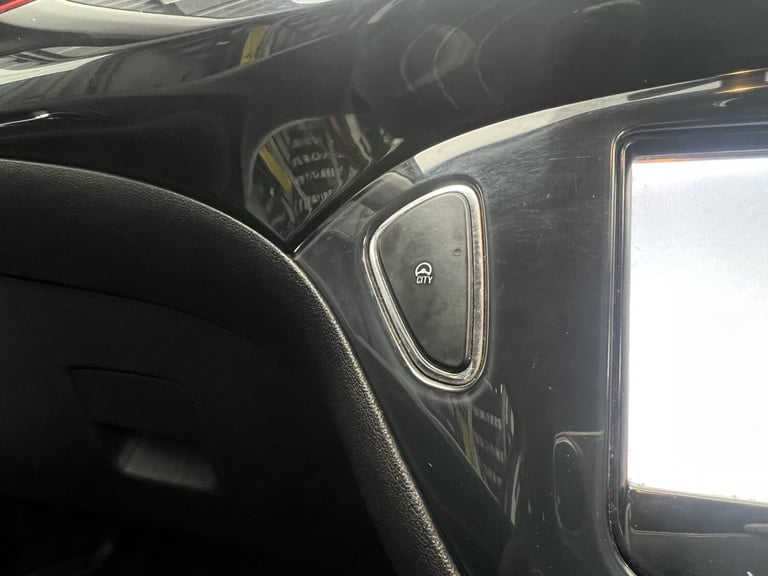 VAUXHALL CORSA 1.4 i ecoTEC Limited Edition 2015