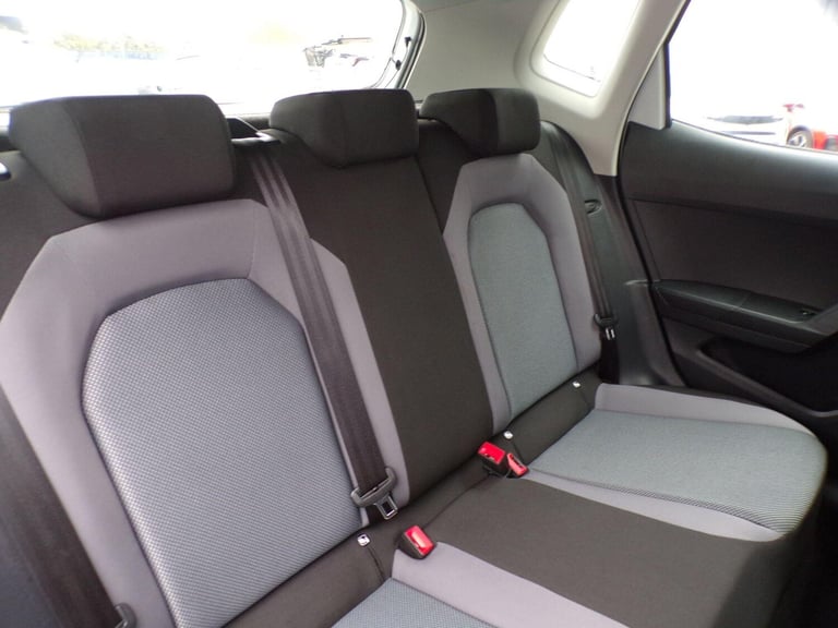 2018 SEAT Arona 1.6 TDI SE Technology SUV 5dr Diesel Manual Euro 6 (s/s) (95 ps) HATCHBACK Diesel...