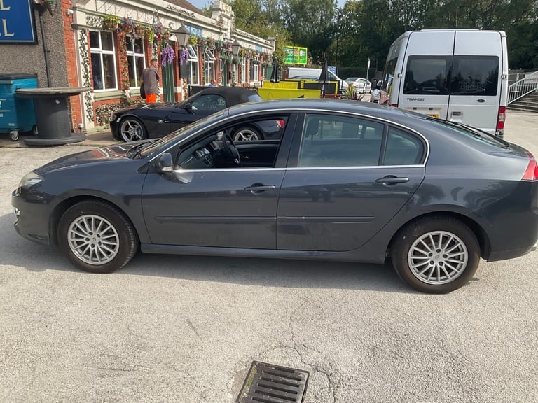 2011 Renault Laguna 2.0 dCi 150 Dynamique TomTom 5dr HATCHBACK Diesel Manual