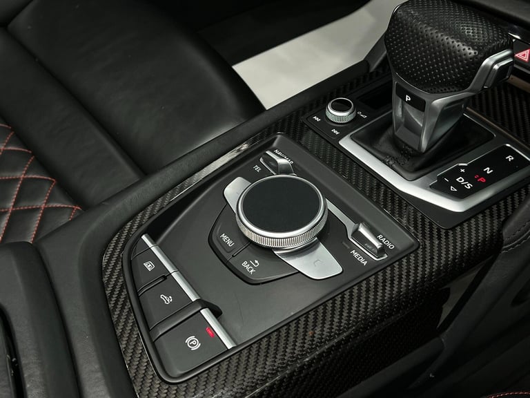  Audi R8 5.2 FSI V10 Spyder S Tronic quattro Euro 6 (s/s) 2dr Petrol Automatic