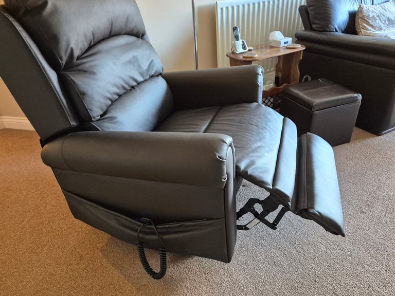 Careco electric riser/recliner brown leather chair 