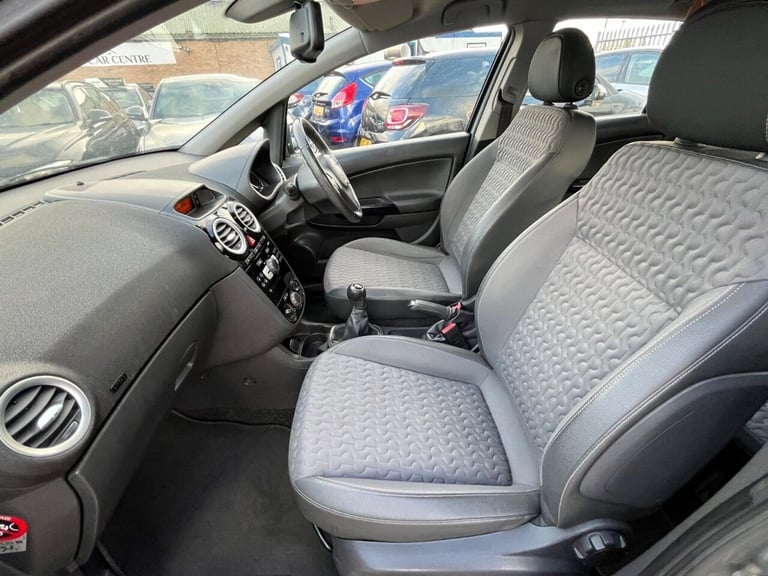 2014 Vauxhall Corsa 1.4 16V SE Euro 5 5dr Hatchback Petrol Manual