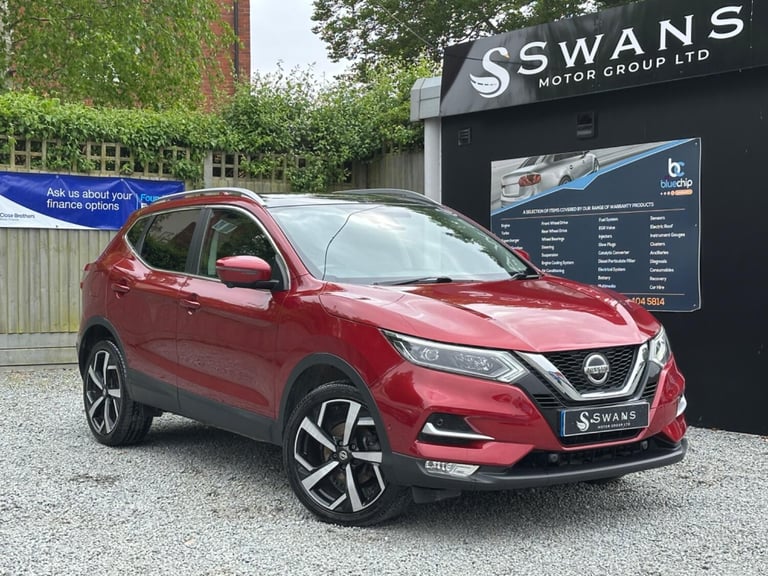 image for 2019 Nissan Qashqai 1.3 DIG-T Tekna Petrol Manual 5 Door Hatchback Red