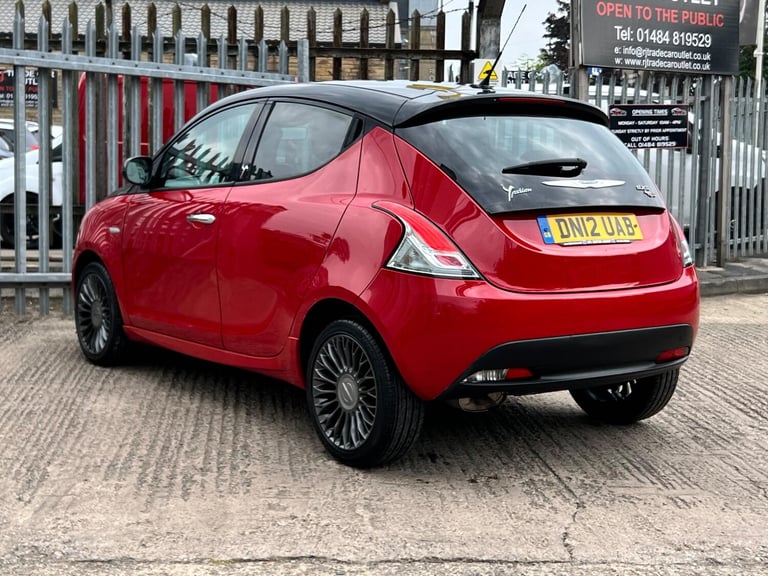 2012 Chrysler Ypsilon 1.2 Black and Red 5dr HATCHBACK PETROL Manual