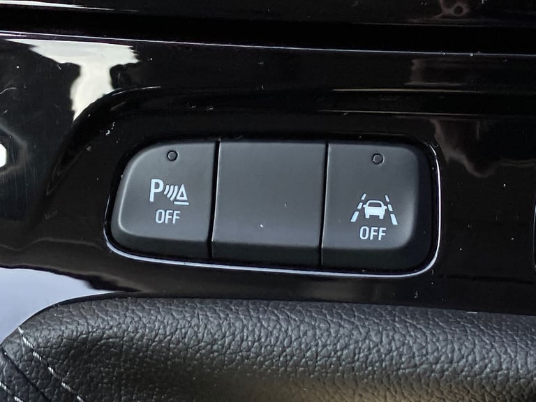 2022 Vauxhall Grandland 1.2 Turbo Ultimate 5dr Hatchback PETROL Manual