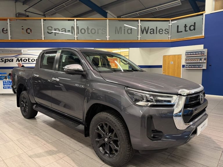 2023 Toyota Hilux Invincible D/Cab Pick Up 2.8 D-4D Auto PICK UP DIESEL Automatic