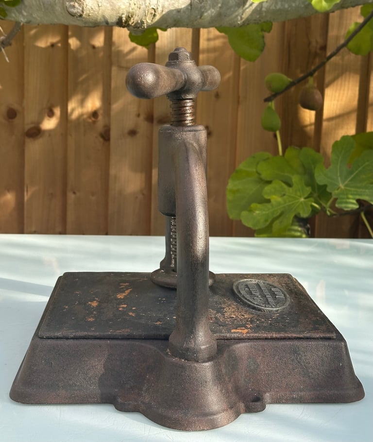 ANTIQUE FRENCH CAST IRON BOOK PRESS, NOTAIRE COPY BINDING PRESS - L CREPIN DOUAI, 1900s - WILL POST!