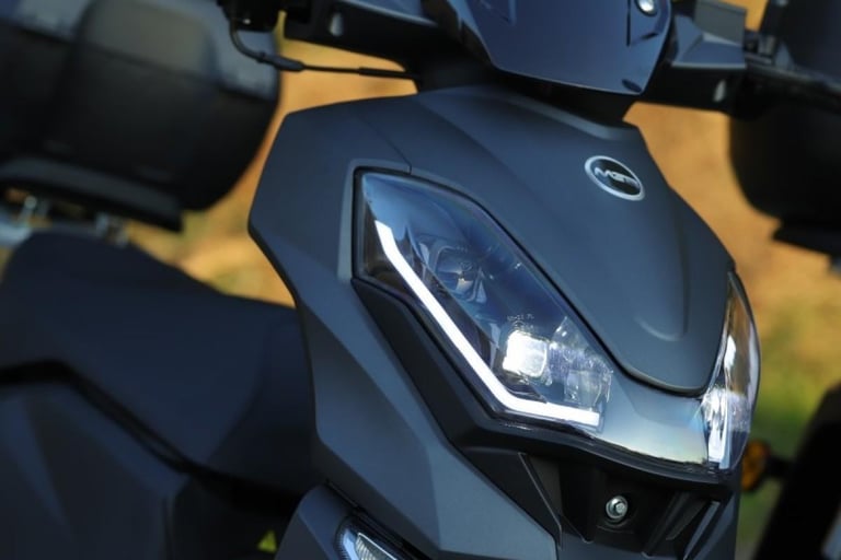 NEW MGB Lifan E4 3kW Electric Scooter A1 Licence Learner Legal 125cc equivale...