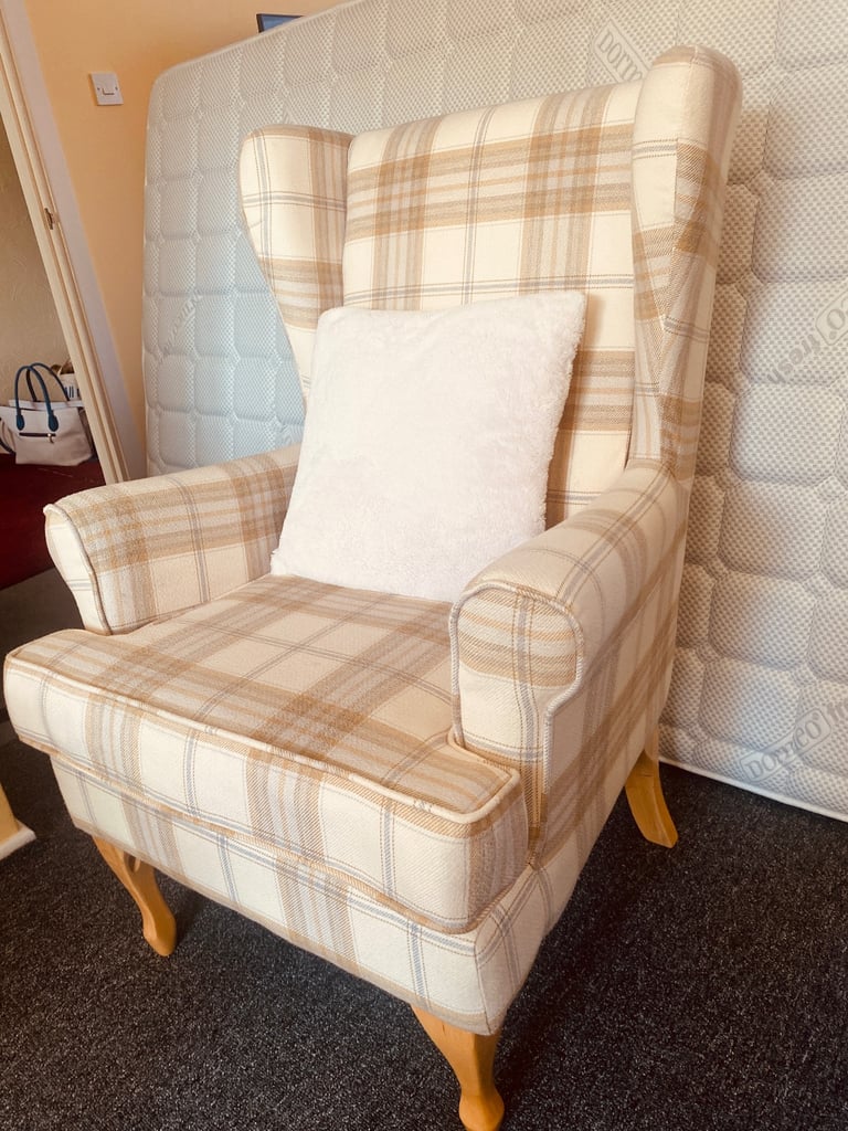 ARMCHAIR VGC - DELIVERY AVAILABLE 