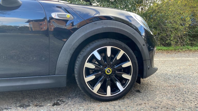 2020 MINI Electric Hatch Cooper SE 32.6kWh Level 3 Hatchback 3dr Electric Auto (184 ps) Hatchback...