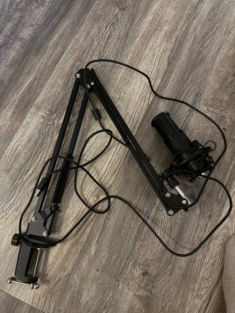 Maono Condenser Mic and Arm