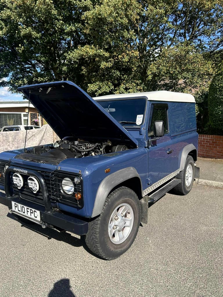 Land Rover, DEFENDER, Panel Van, 2010, Manual, 2401 (cc)