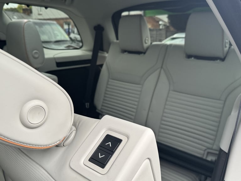 2019 Land Rover Discovery 2.0 SD4 HSE SUV 5dr Diesel Auto 4WD Euro 6 (s/s) (240 ps) ESTATE Diesel...