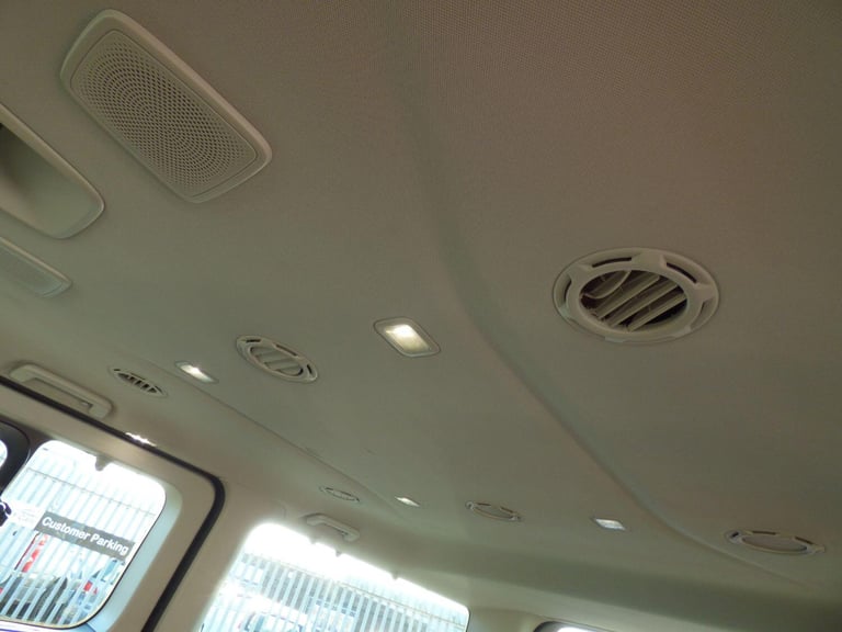 FORD TOURNEO CUSTOM 2.0 Tourneo Custom Titanium Bus M1 320 L2 2.0L EcoBlue