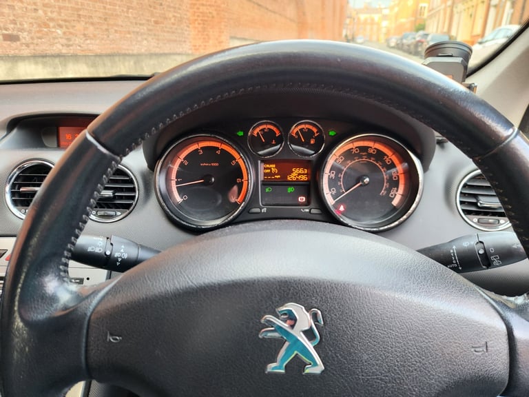 Peugeot, 308, Hatchback, 2011, Manual, 1397 (cc), 5 doors