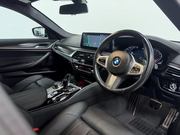 2022 BMW 5 Series 520i M Sport Saloon SALOON Petrol/Electric Hybrid Automatic