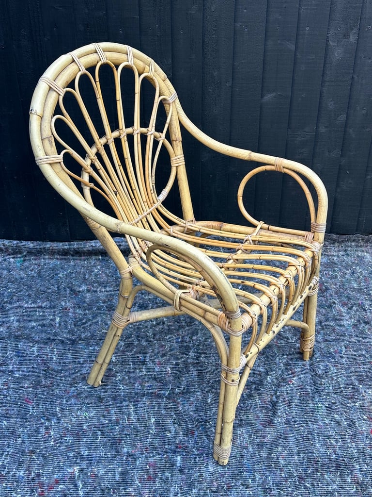 Wicker / cane / rattan style vintage chair - great condition and very comfortable! 