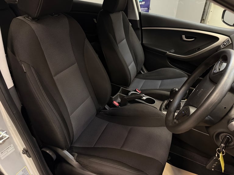 2015 Hyundai i30 1.4 S Hatchback 5dr Petrol Manual Euro 6 (100 ps) - SERVICE