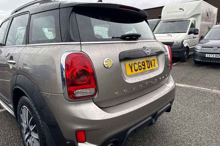 2019 MINI Countryman 1.5 7.6kWh Cooper SE Auto ALL4 Euro 6 (s/s) 5dr SUV PETROL/ELECTRIC Automatic