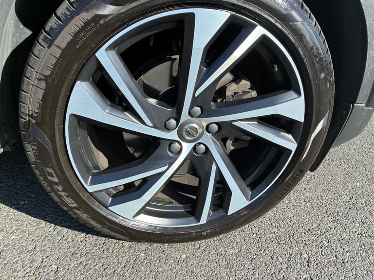 2020 Volvo XC40 2.0 D4 [190] R DESIGN Pro 5dr AWD Geartronic ESTATE Diesel Automatic