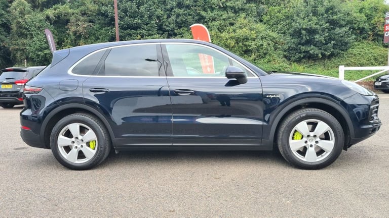 Porsche Cayenne E-Hybrid 5dr Tiptronic S Petrol/Electric Hybrid
