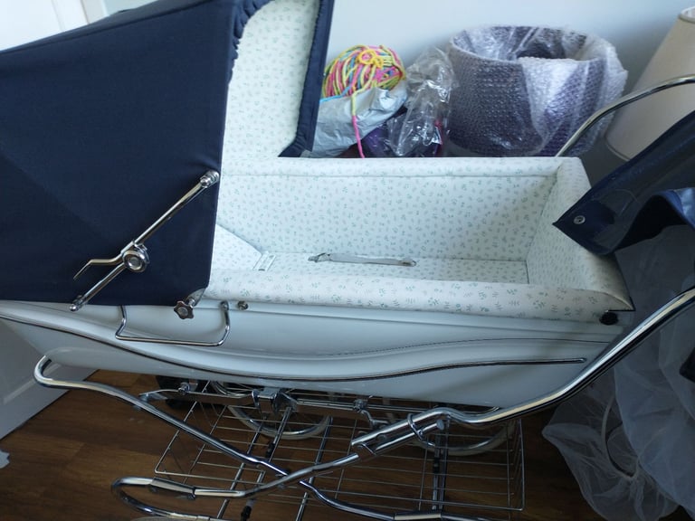 Gumtree silver cross pram online