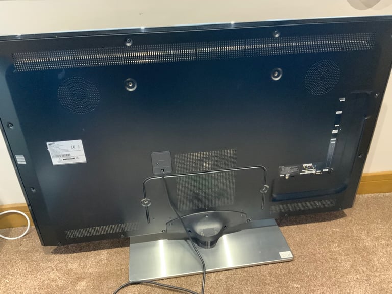 Samsung 46” UE46B8000XW TV