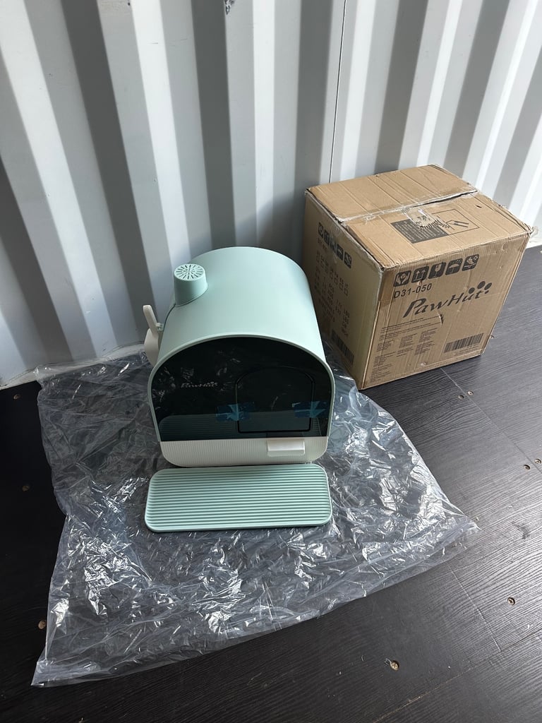 image for PawHut Cat Litter Box Kitten Litter Tray with Lid Scoop Flap Door