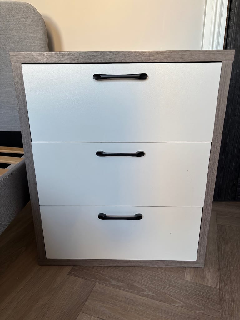 2 really nice Bedside tables larger than average in excellent condition. £50 for both.