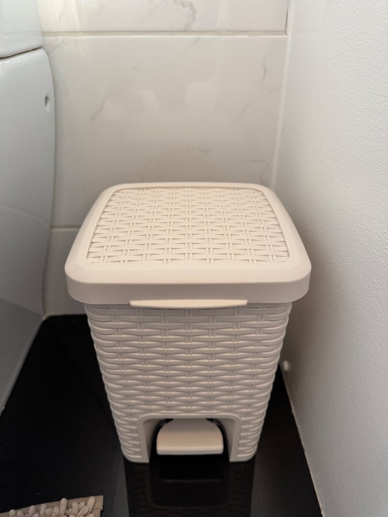 Kitchen and Bathroom student starter set