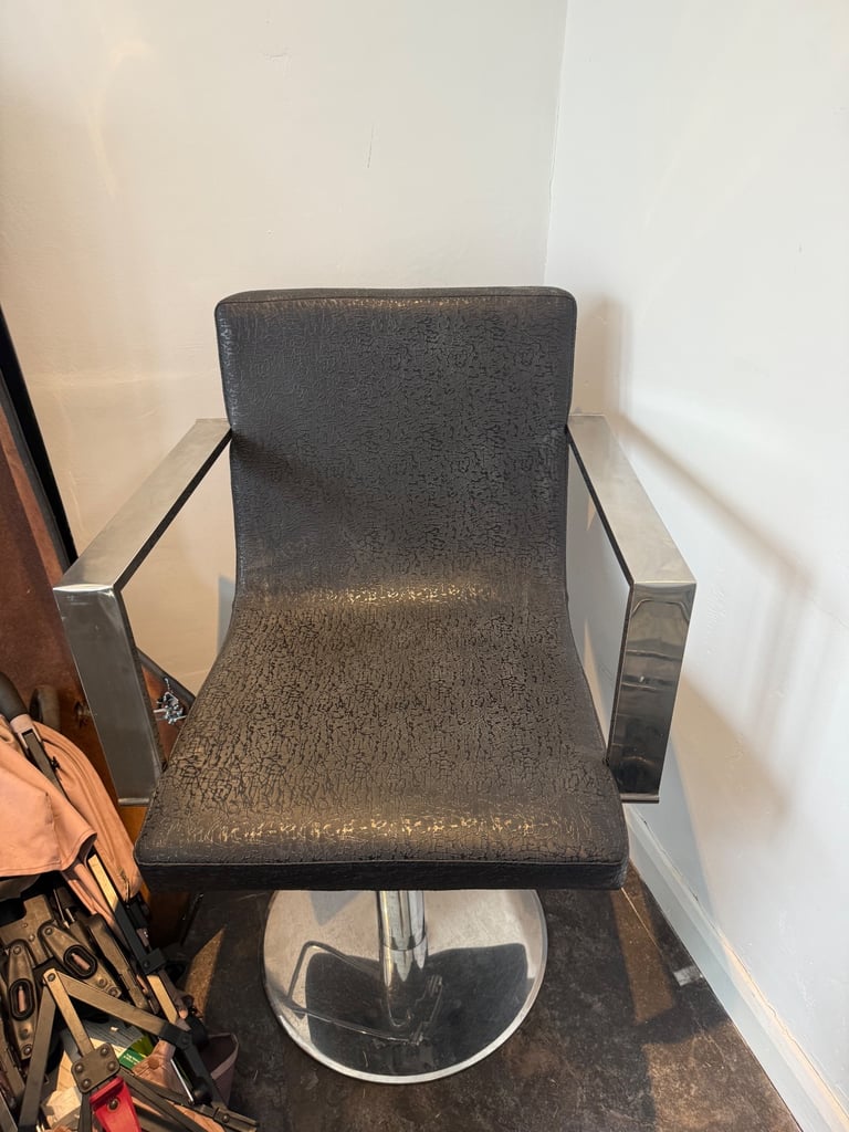 image for Hair dressing chair 