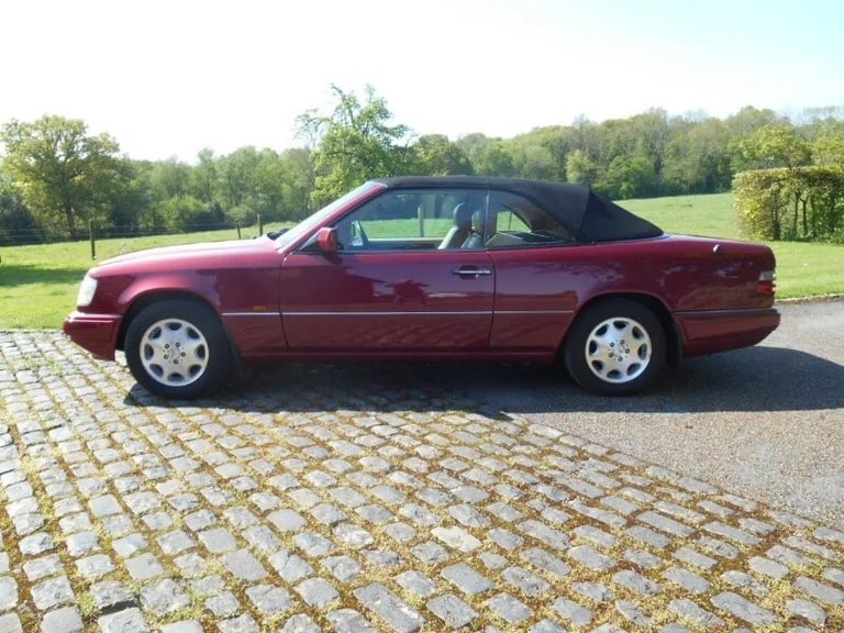 1994 Mercedes-Benz E Class E220 2-Door Petrol