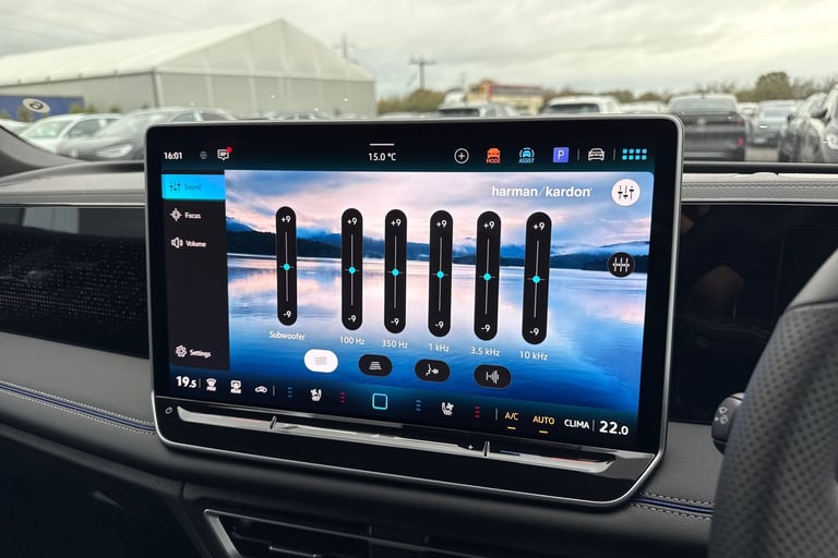 2025 Volkswagen Tiguan 1.5 TSI eHybrid 19.7kWh R-Line DSG Euro 6 (s/s) 5dr SUV Automatic