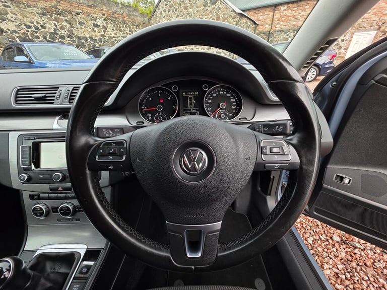 2013 Volkswagen Passat 2.0 TDI Bluemotion Tech Highline 4dr SALOON DIESEL Manual