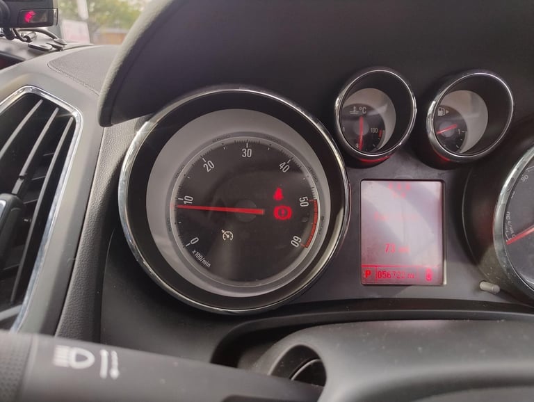 2014 Vauxhall Zafira Tourer 2.0 CDTi Exclusiv Auto Euro 5 5dr MPV Diesel Automatic