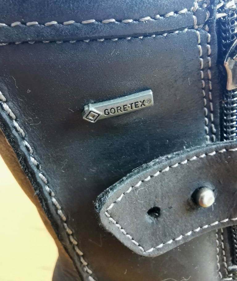 Clarks Boots Women 4.5 Size Goretex