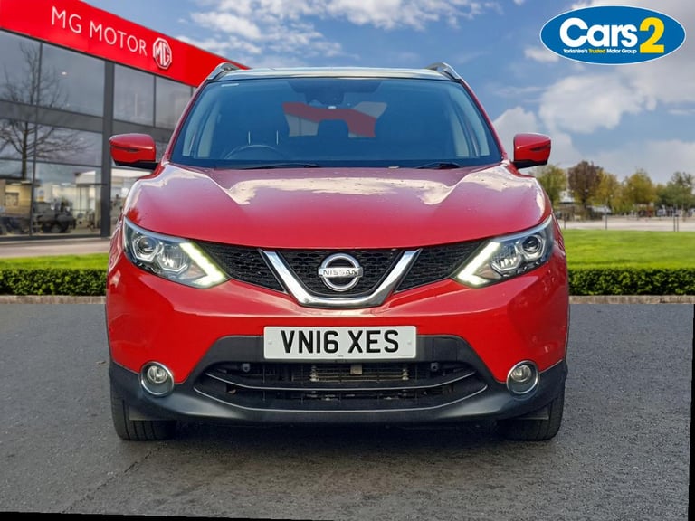 2016 Nissan Qashqai 1.6 dCi Tekna 5dr Xtronic Hatchback Diesel Automatic