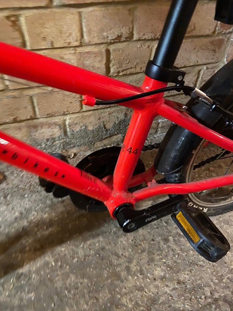 Frog 44 Red 16” pedal bike