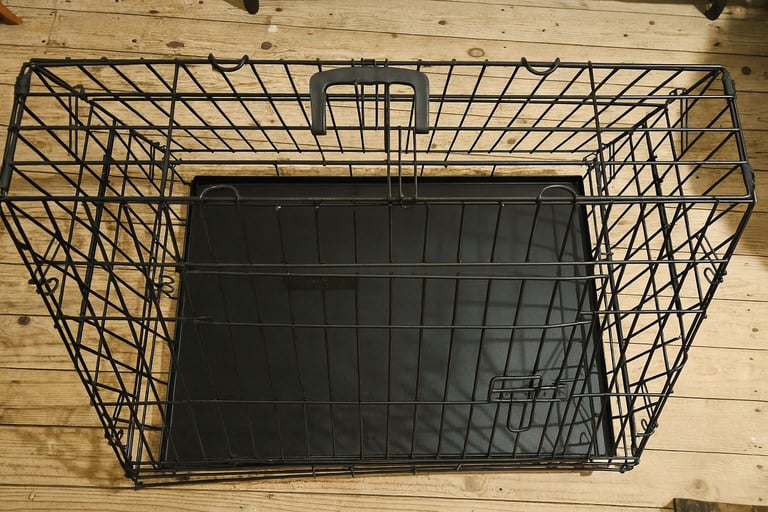 Ellie-Bo Black Slanted Medium Dog Cage/Crate with Metal Tray ideal For The Boot