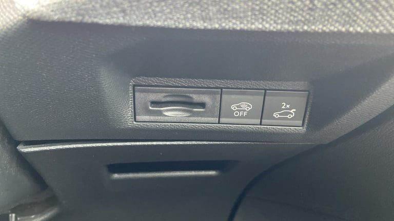 2025 Peugeot 3008 1.2 HYBRID GT SUV 5dr Petrol Hybrid e-DSC6 Euro 6 (s/s) (136 ps) SUV Hybrid Aut...