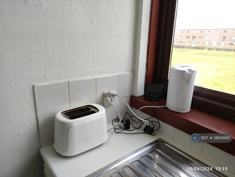 1 bedroom flat in Braehead Road, Cumbernauld, Glasgow, G67 (1 bed) (#2685680)