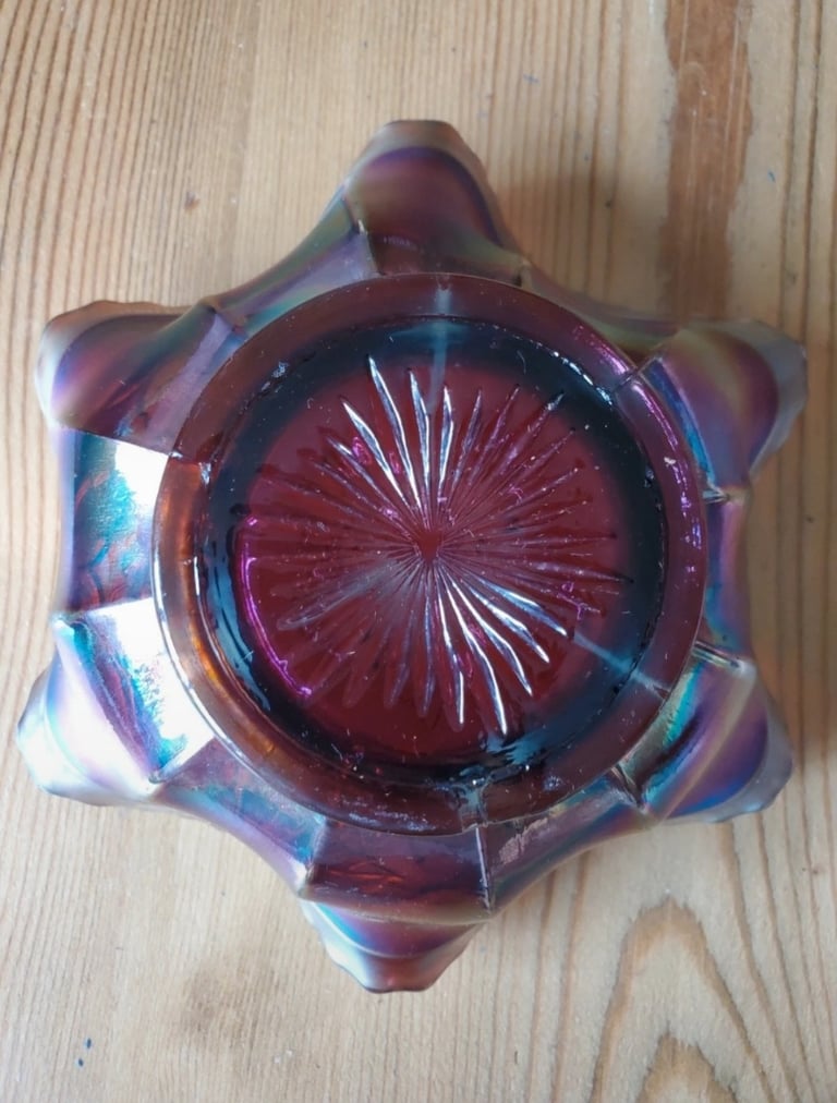 Amethyst grape and vine irredecent carnival glass bowl 14cm diameter