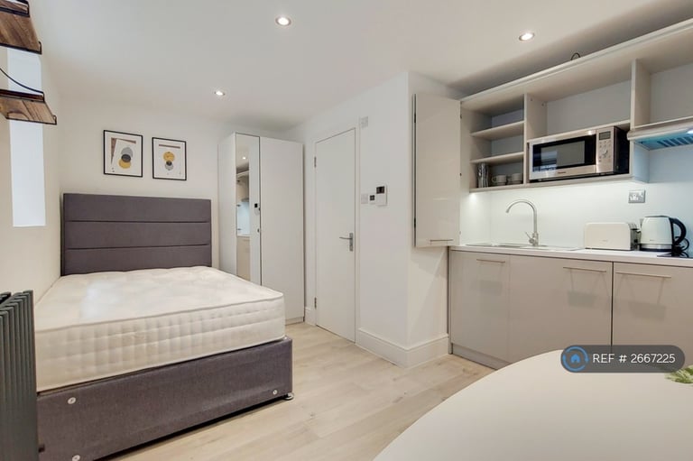 Studio flat in Gloucester Place, London, NW1 (#2667225)