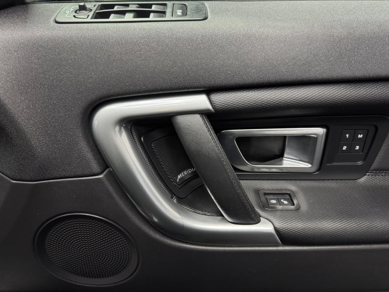 2017 Land Rover Discovery Sport 2.0 TD4 HSE Dynamic Lux Auto 4WD Euro 6 (s/s) 5dr ESTATE Diesel A...