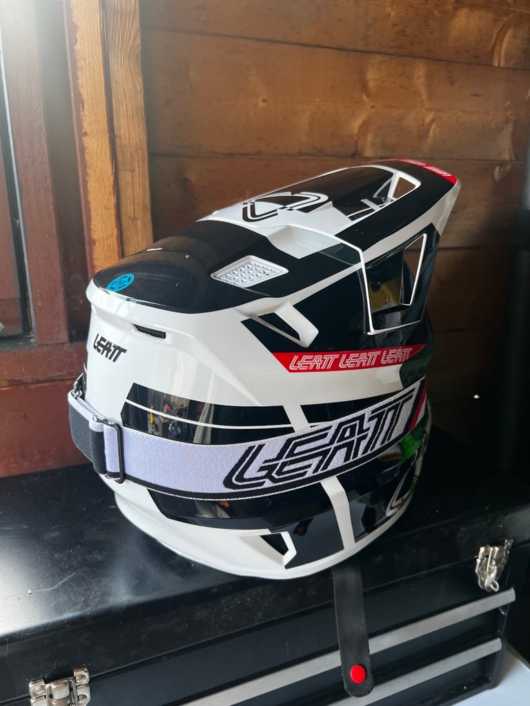 LEATT 7.5 v24 XL
